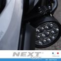 Kit XP7 de feux additionnels à LED installé sur sur moto de présentation